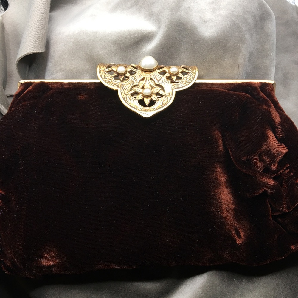 Vintage Art Deco velvet clutch purse